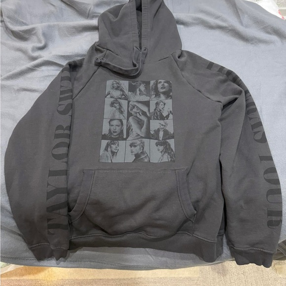 Taylor Swift Eras Tour Exclusive Merch - Picture 3 of 4